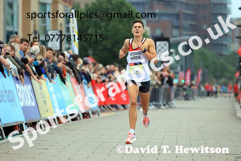 The AJ Bell Great North 5k., Newcastle/Gateshead Quayside.  Photo: David T. Hewitson/Sports for All Pics